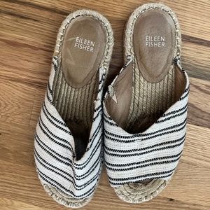 EUC, Eileen Fisher sz 9 Black Tan Striped sandals
